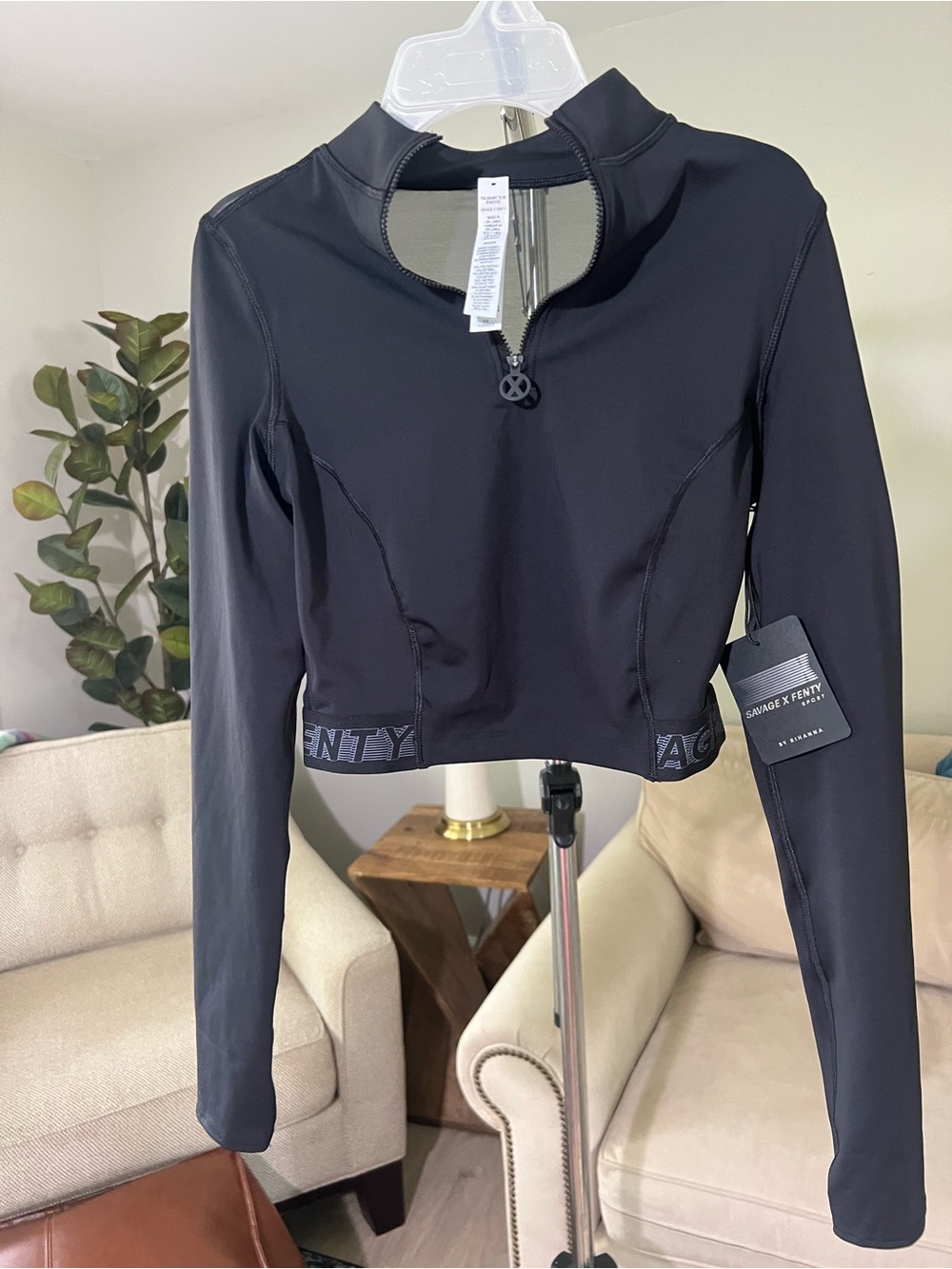 NWT Savage X Fenty Black Long-Sleeve Cropped Zip Top Mesh Back